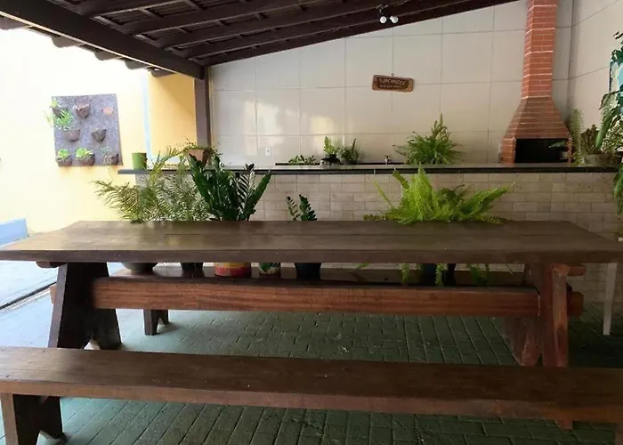 Pousada Paraiso - Rua Benedito Mello Serrano, 124